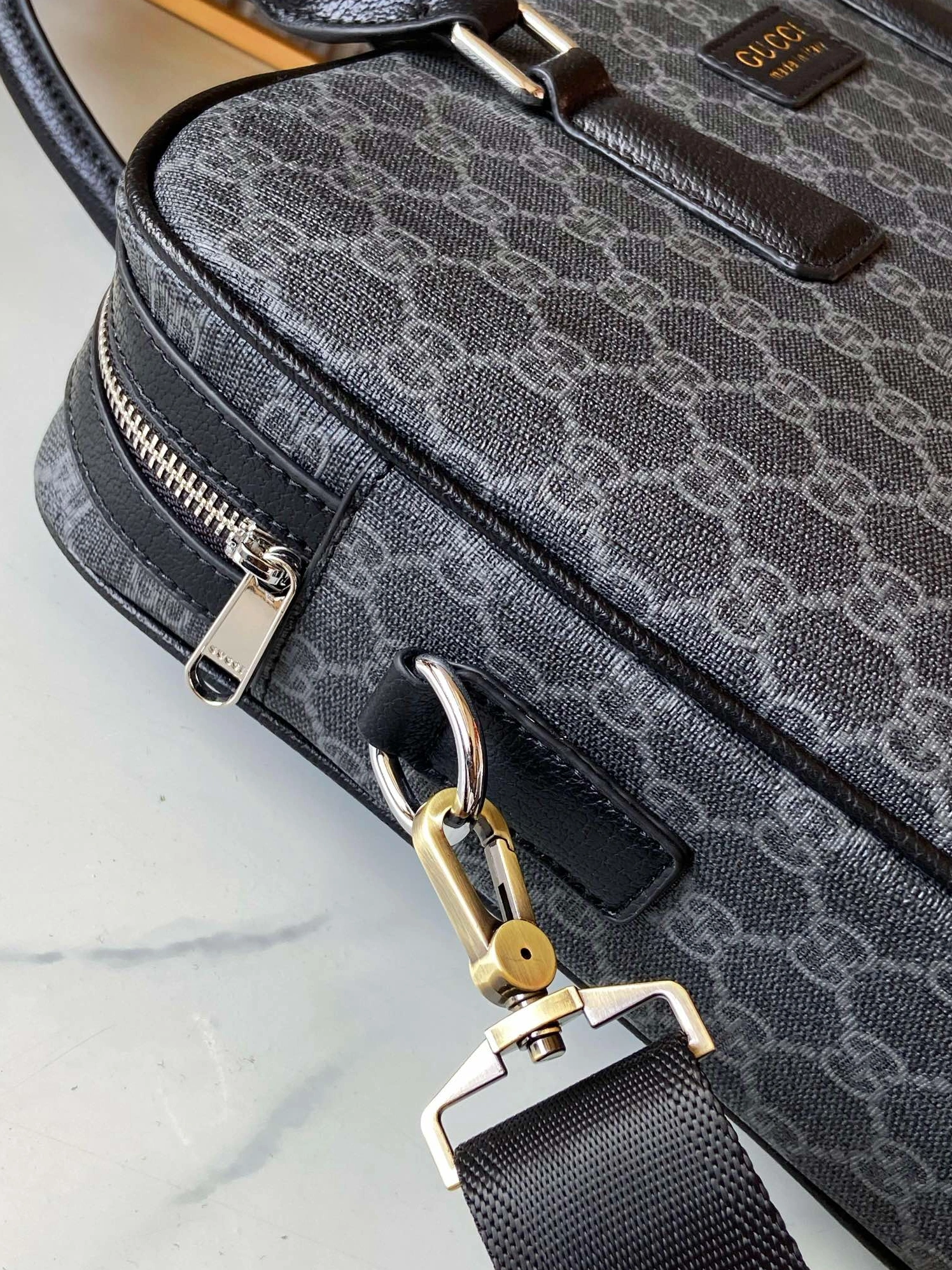 ModernLook 3138 Gucci AAA Man Handbags
