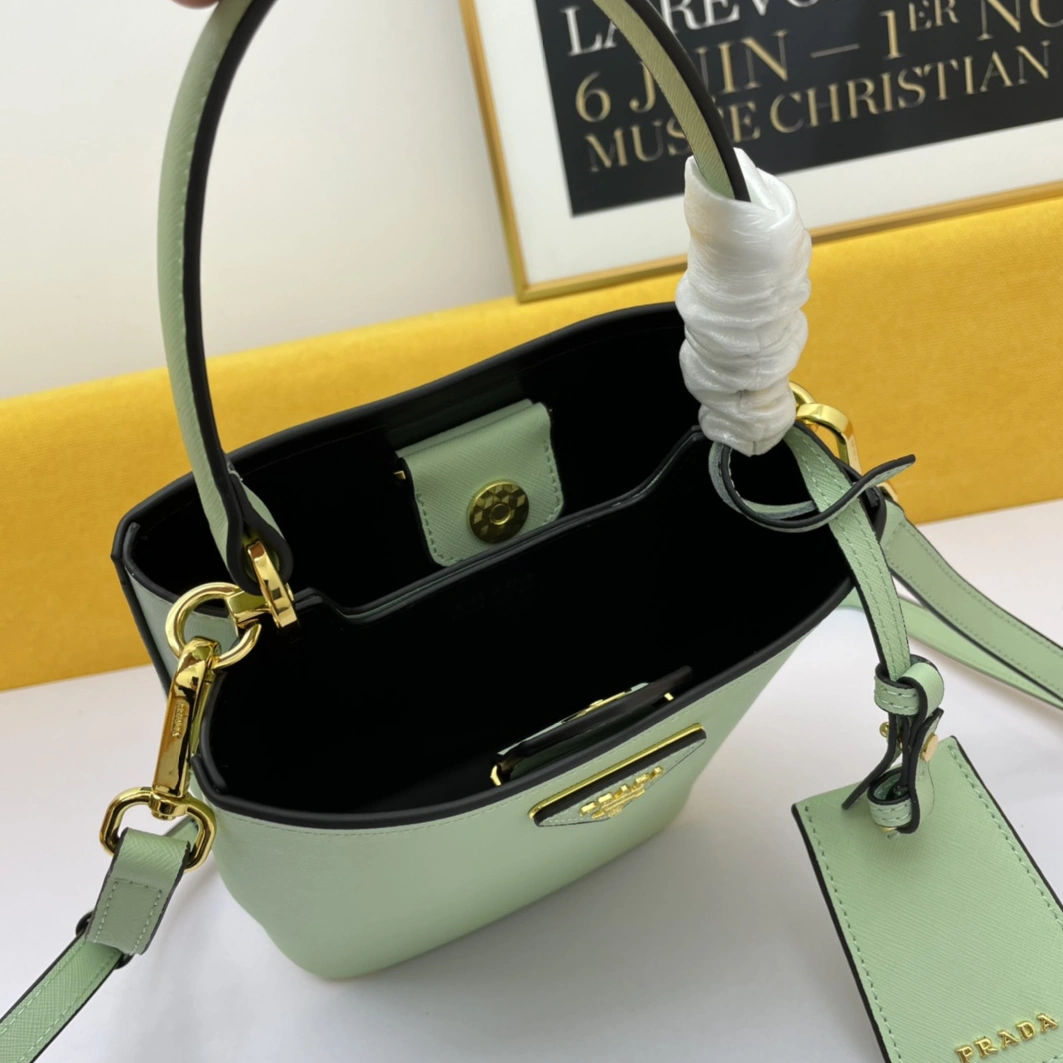 ModernLook 3207 Prada AAA Quality Handbags For Women