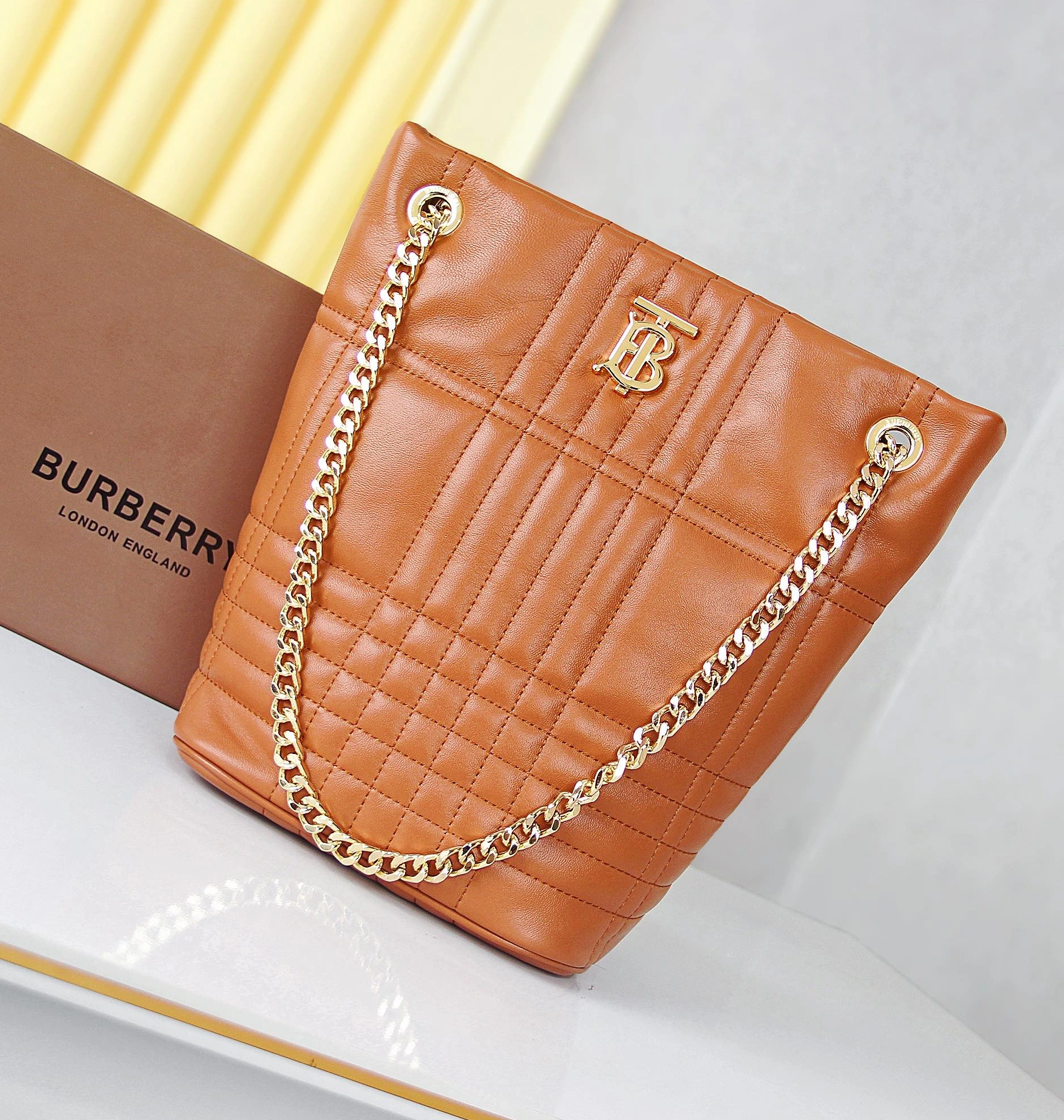 ModernLook 3643 Burberry AAA Quality Shoulder Bags For Women