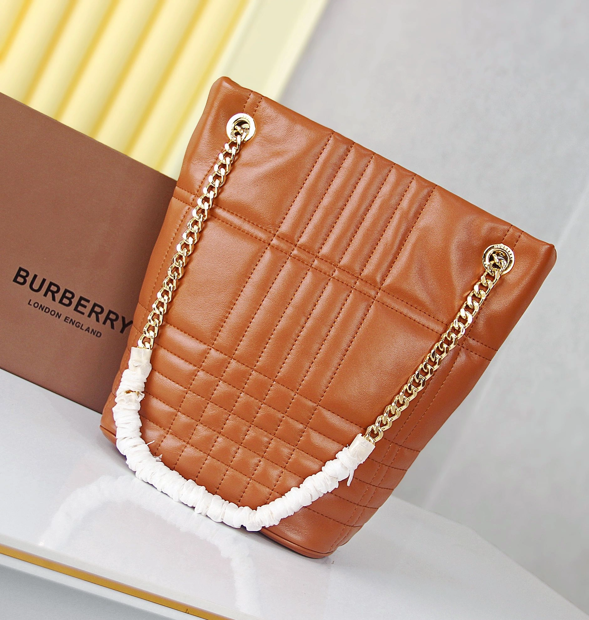 ModernLook 3643 Burberry AAA Quality Shoulder Bags For Women