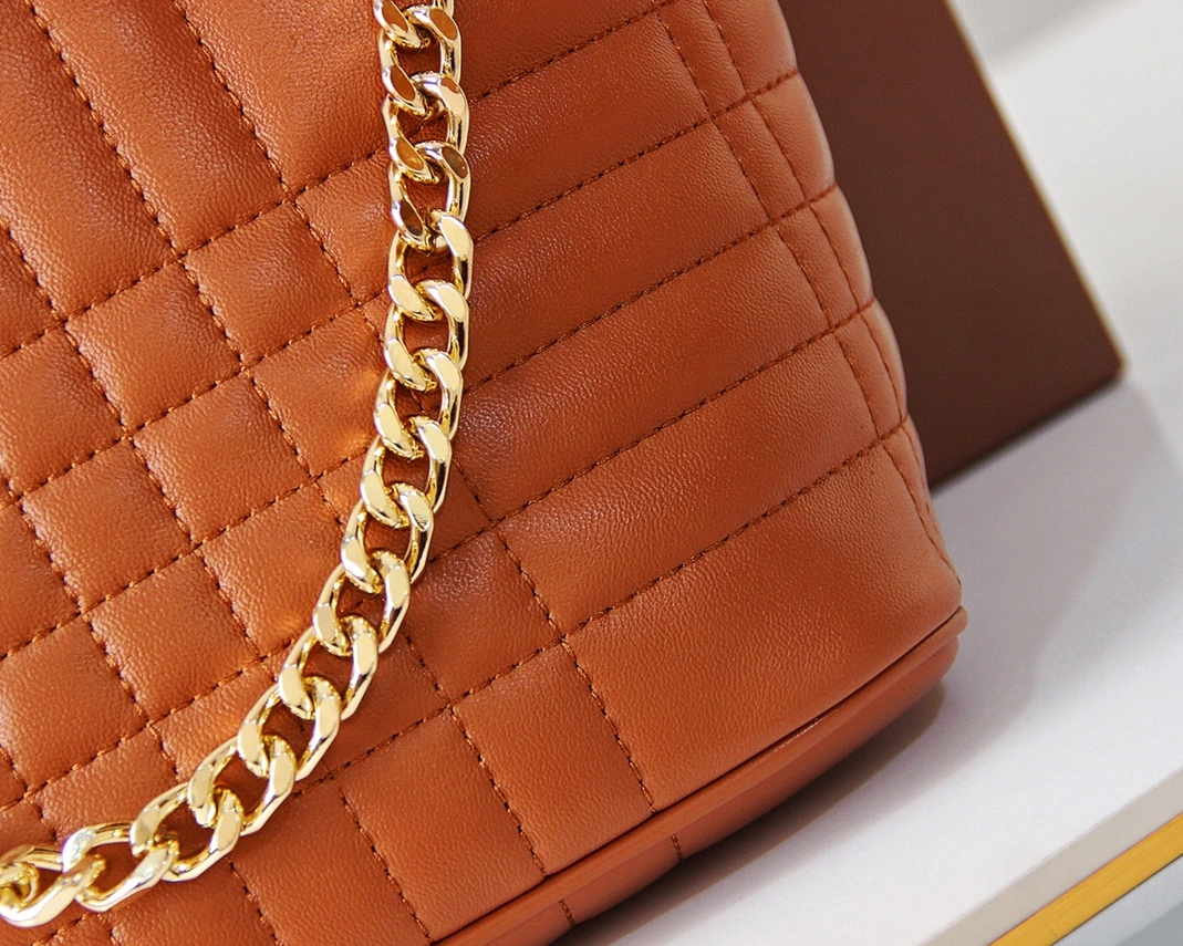 ModernLook 3643 Burberry AAA Quality Shoulder Bags For Women