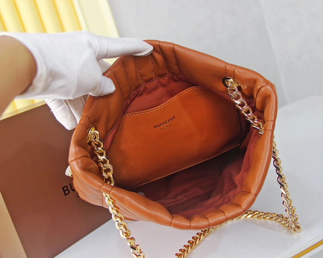 ModernLook 3643 Burberry AAA Quality Shoulder Bags For Women