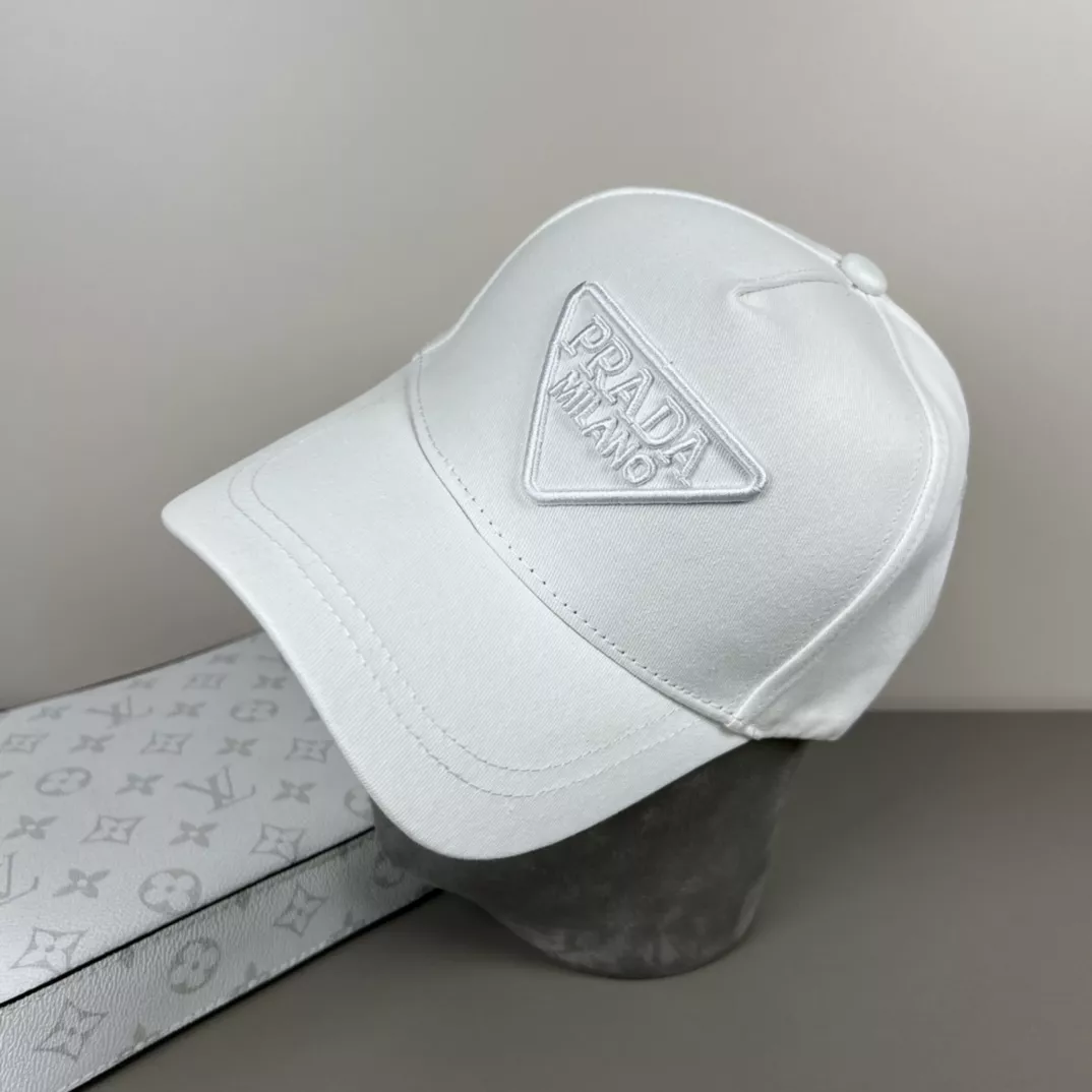 ModernLook 3665 Prada Caps