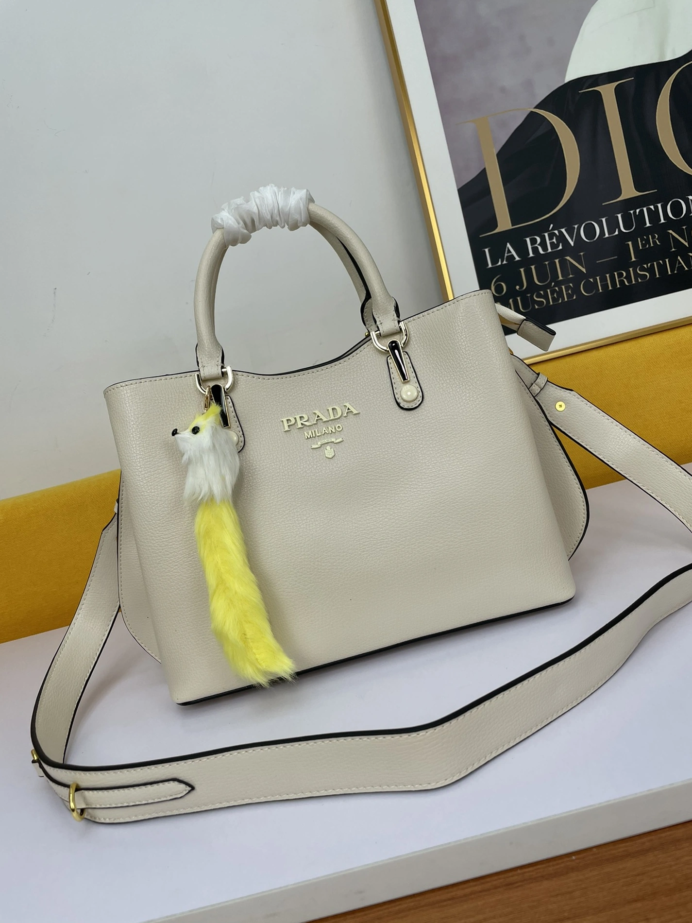 ModernLook 3678 Prada AAA Quality Handbags For Women