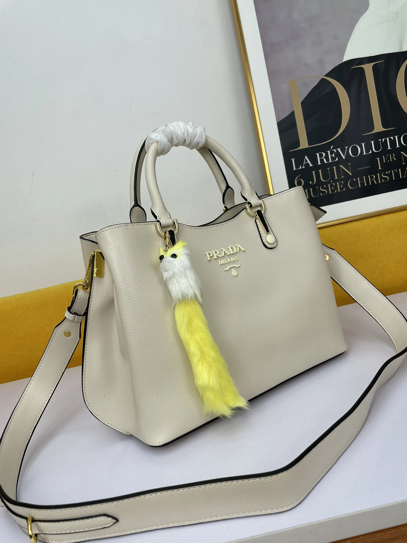 ModernLook 3678 Prada AAA Quality Handbags For Women