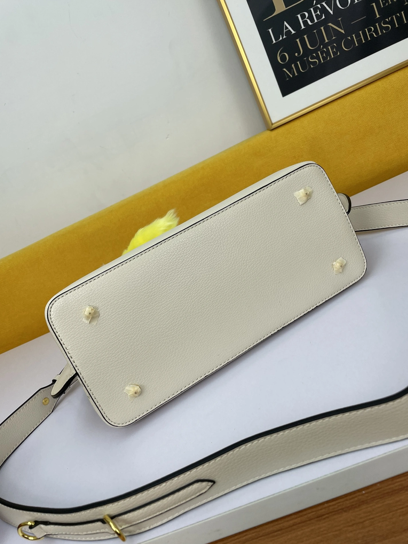 ModernLook 3678 Prada AAA Quality Handbags For Women