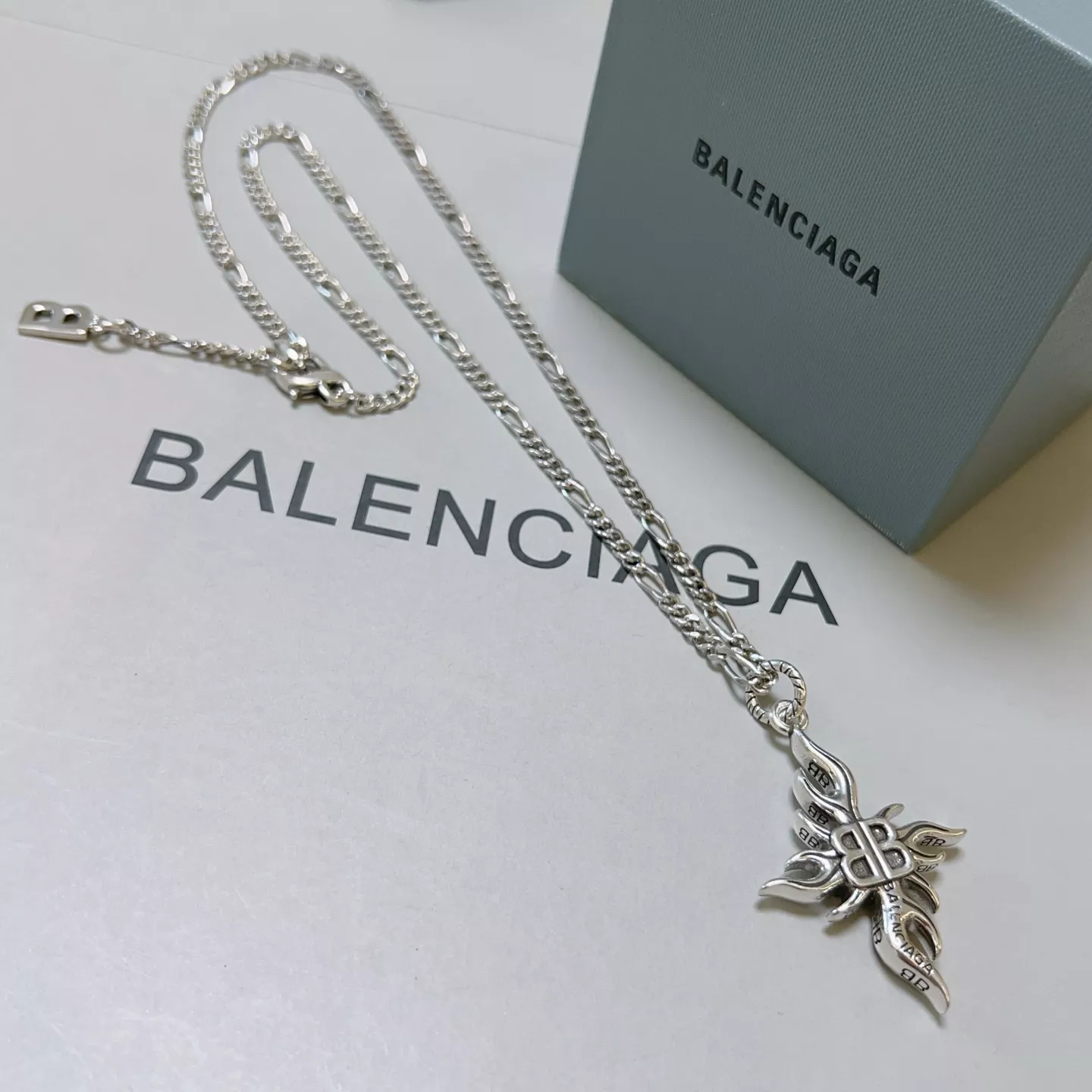 ModernLook 4059 Balenciaga Necklaces