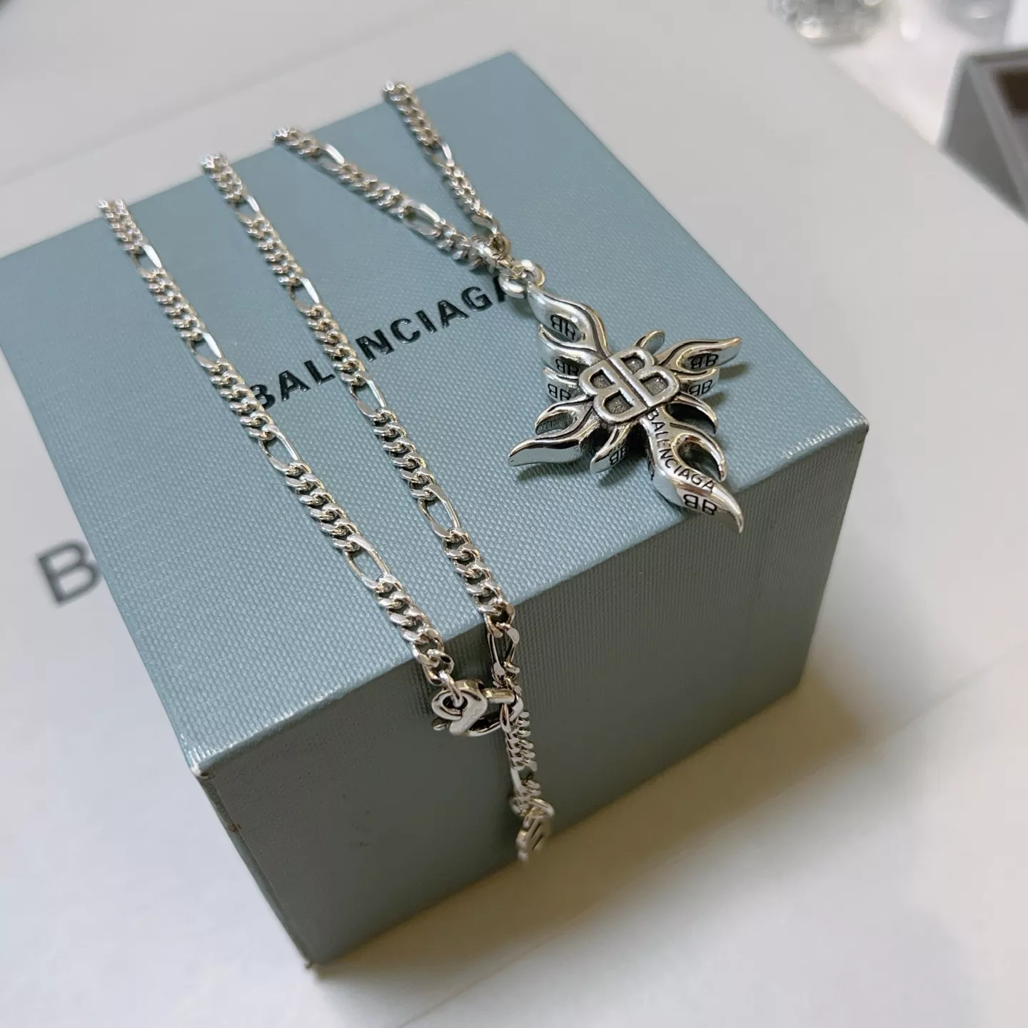 ModernLook 4059 Balenciaga Necklaces