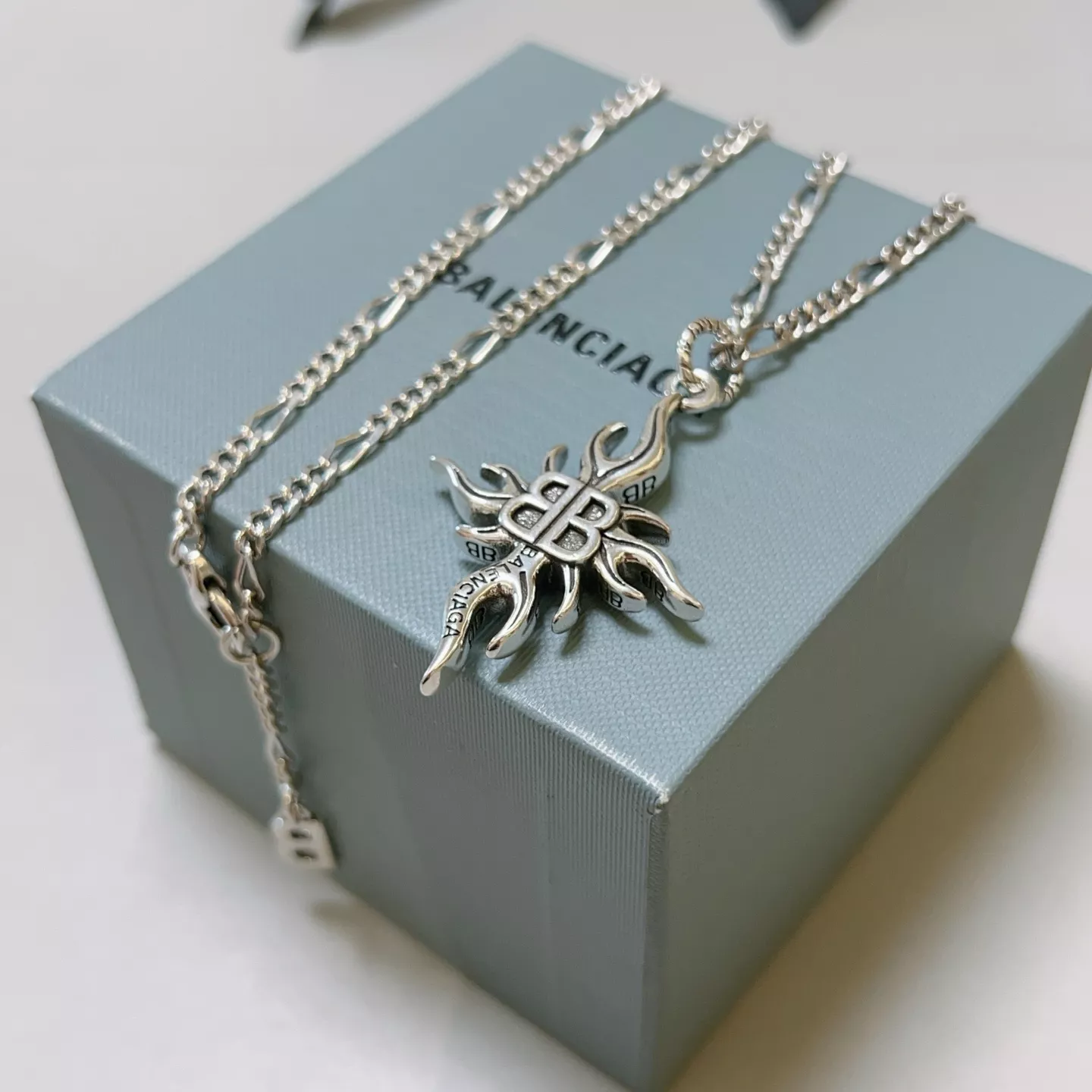 ModernLook 4059 Balenciaga Necklaces