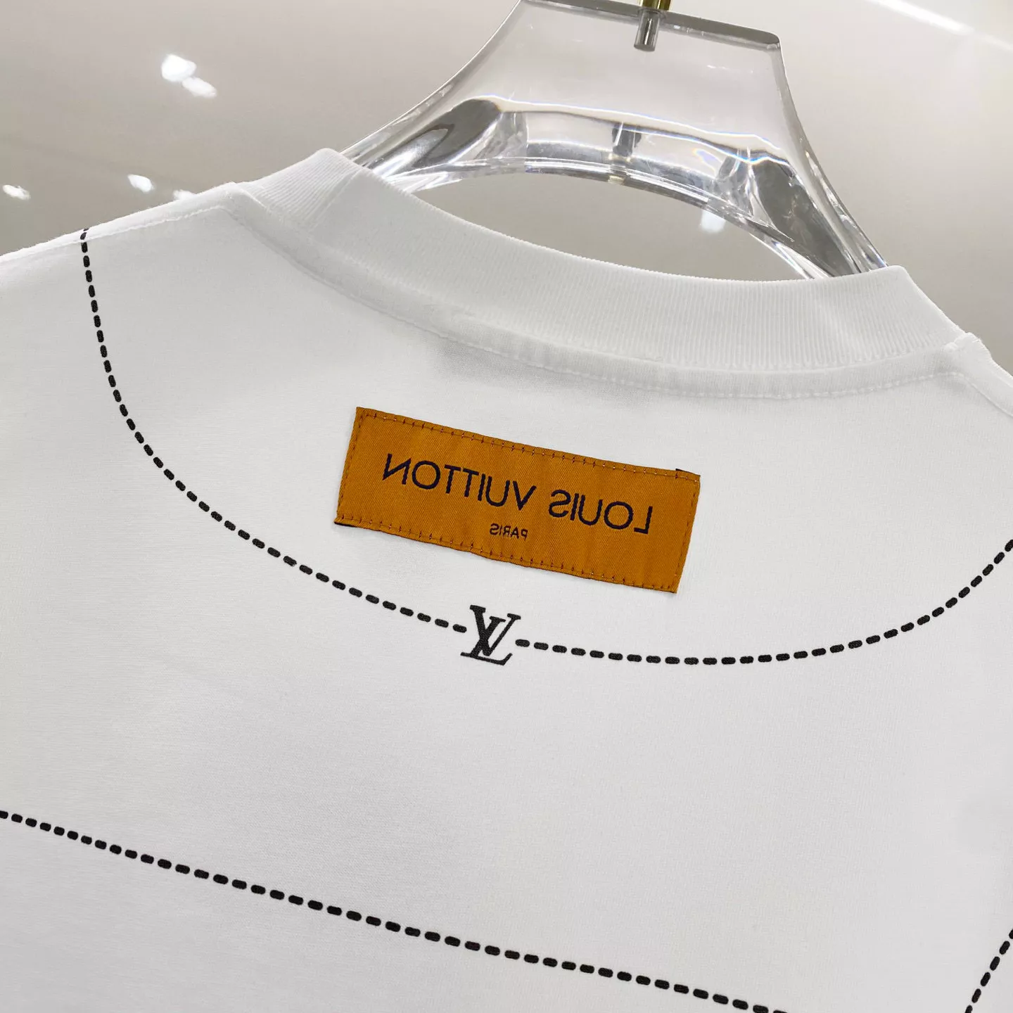 ModernLook 407 Louis Vuitton LV T-Shirts Short Sleeved For Unisex
