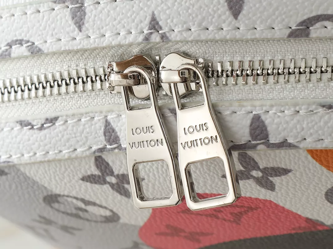 ModernLook 4118 Louis Vuitton AAA Quality Backpacks For Women