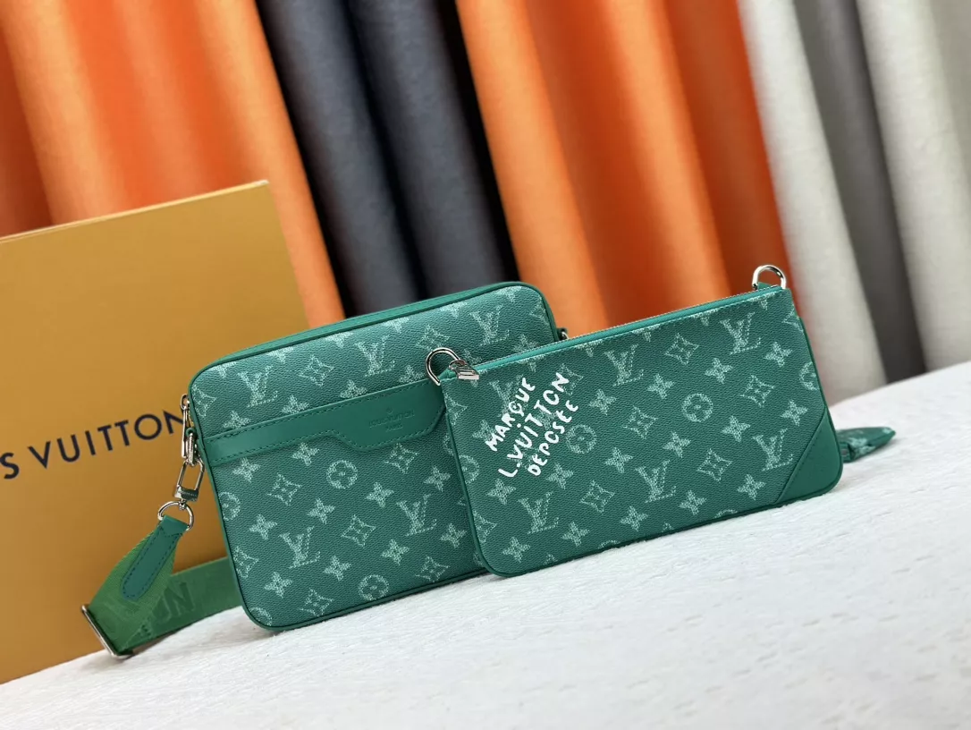 ModernLook 4285 Louis Vuitton AAA Man Messenger Bags