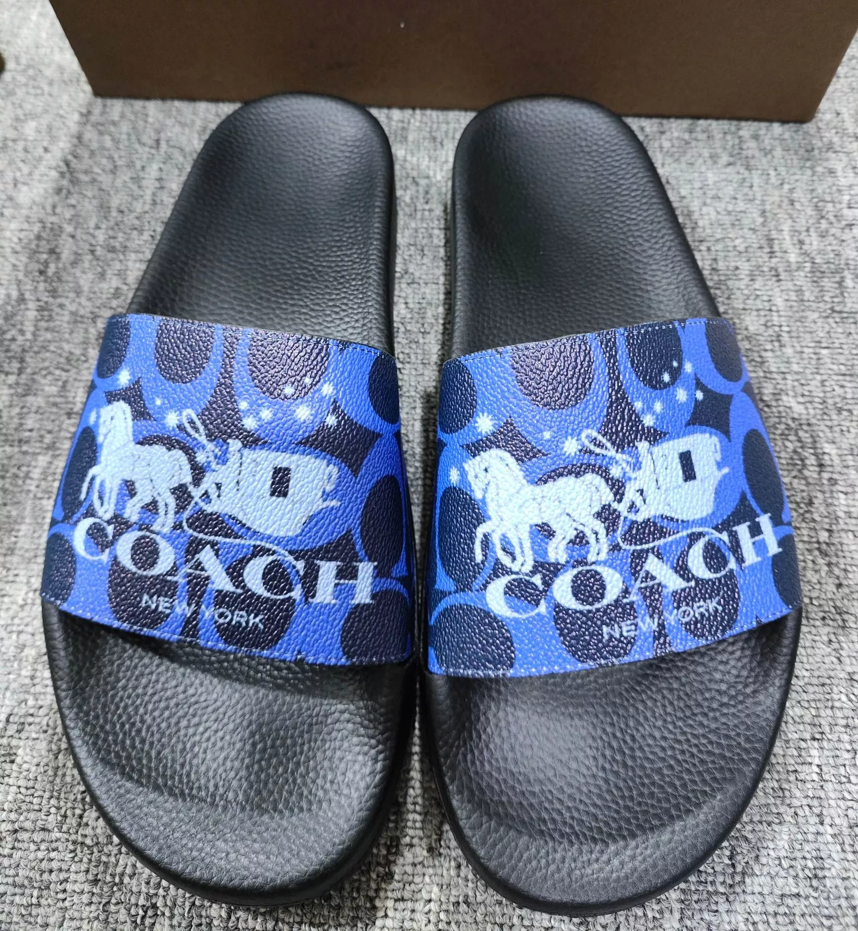 ModernLook 4611 Coach Slippers For Men
