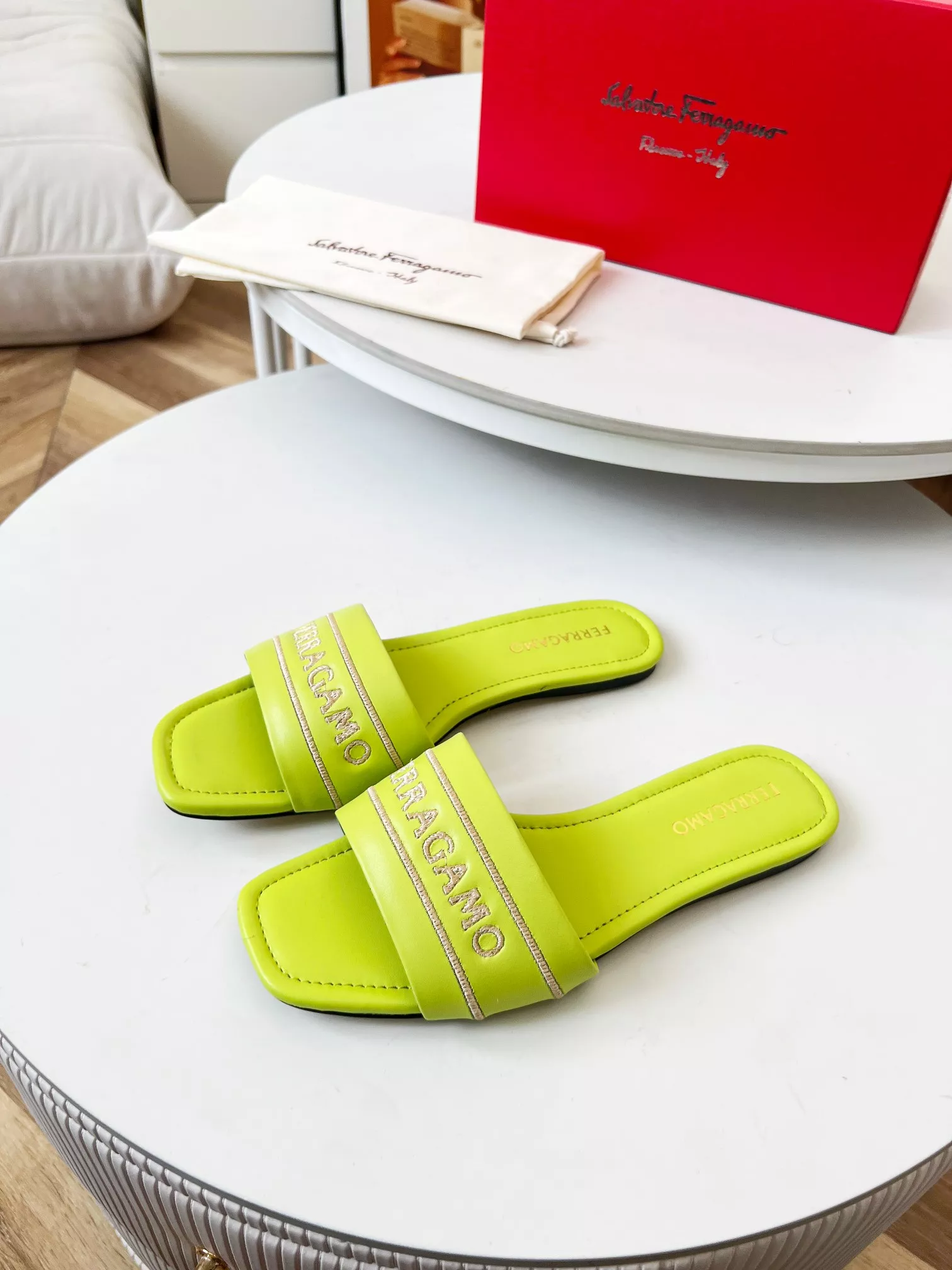 ModernLook 4628 Salvatore Ferragamo Slippers For Women
