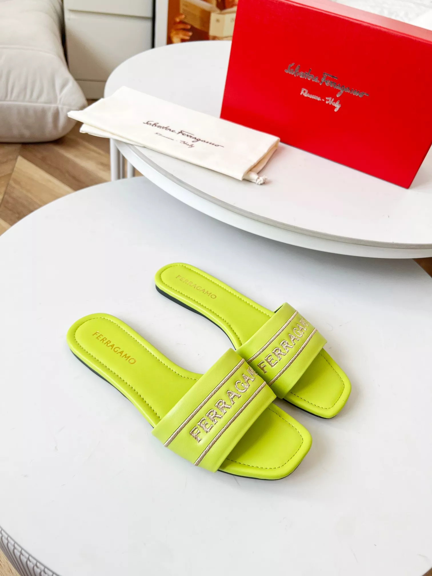 ModernLook 4628 Salvatore Ferragamo Slippers For Women