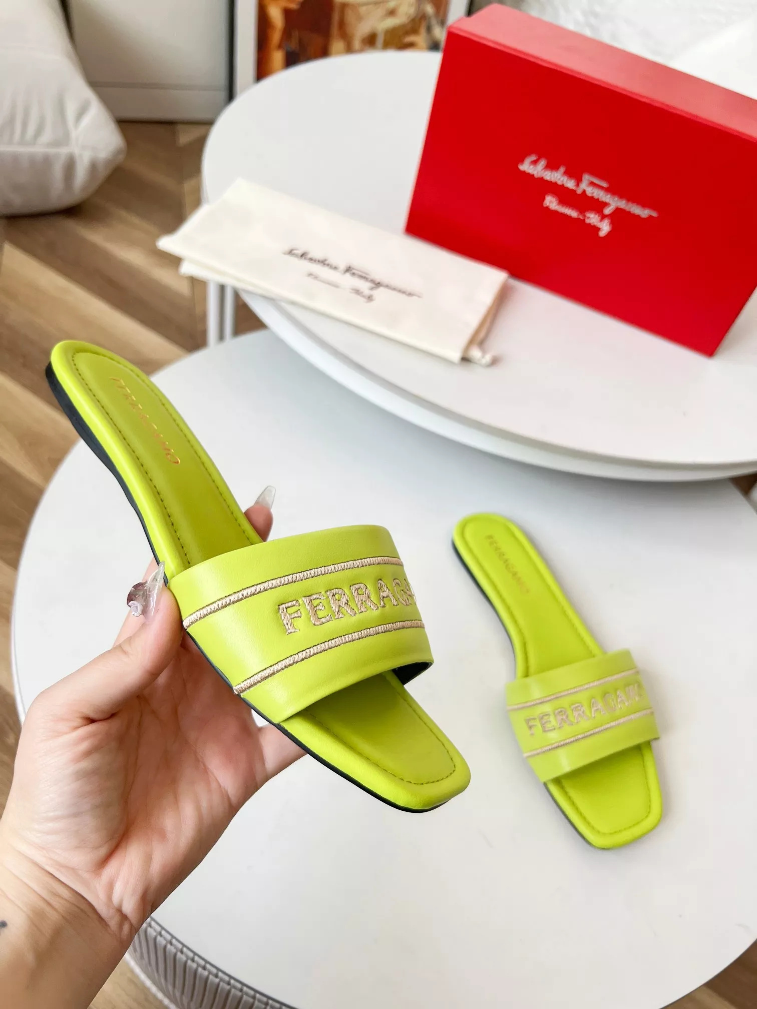 ModernLook 4628 Salvatore Ferragamo Slippers For Women