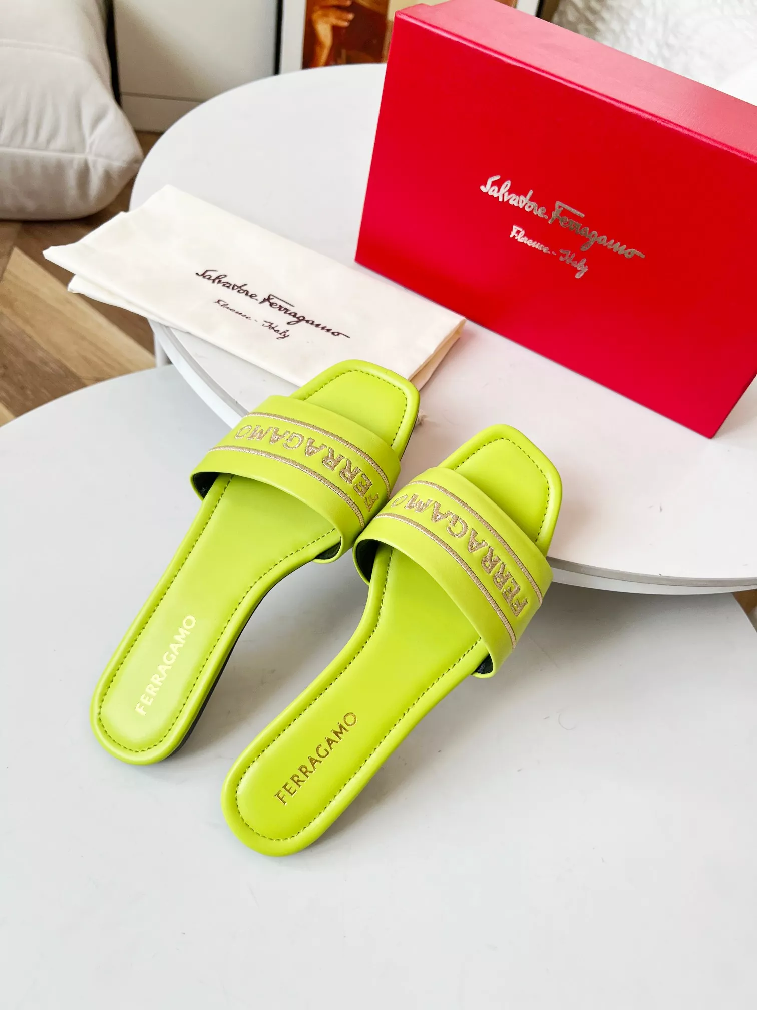 ModernLook 4628 Salvatore Ferragamo Slippers For Women
