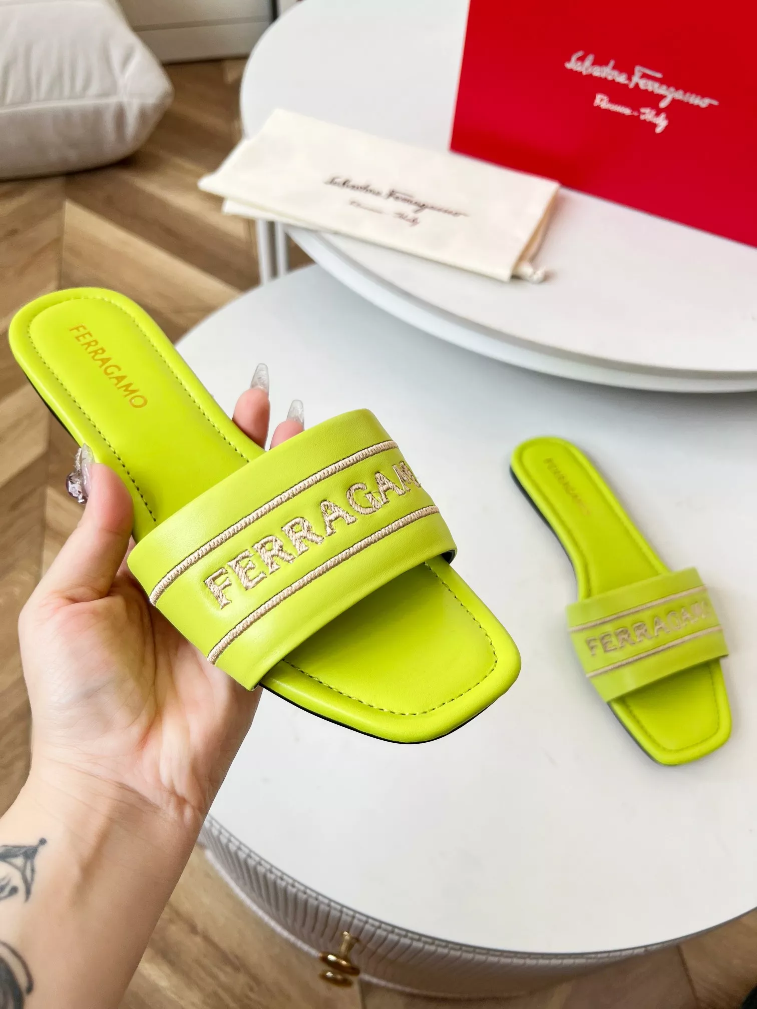 ModernLook 4628 Salvatore Ferragamo Slippers For Women