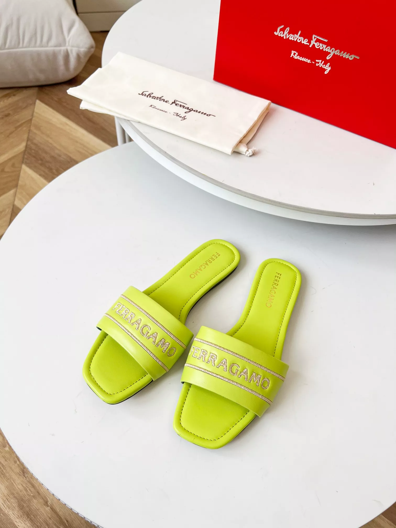 ModernLook 4628 Salvatore Ferragamo Slippers For Women