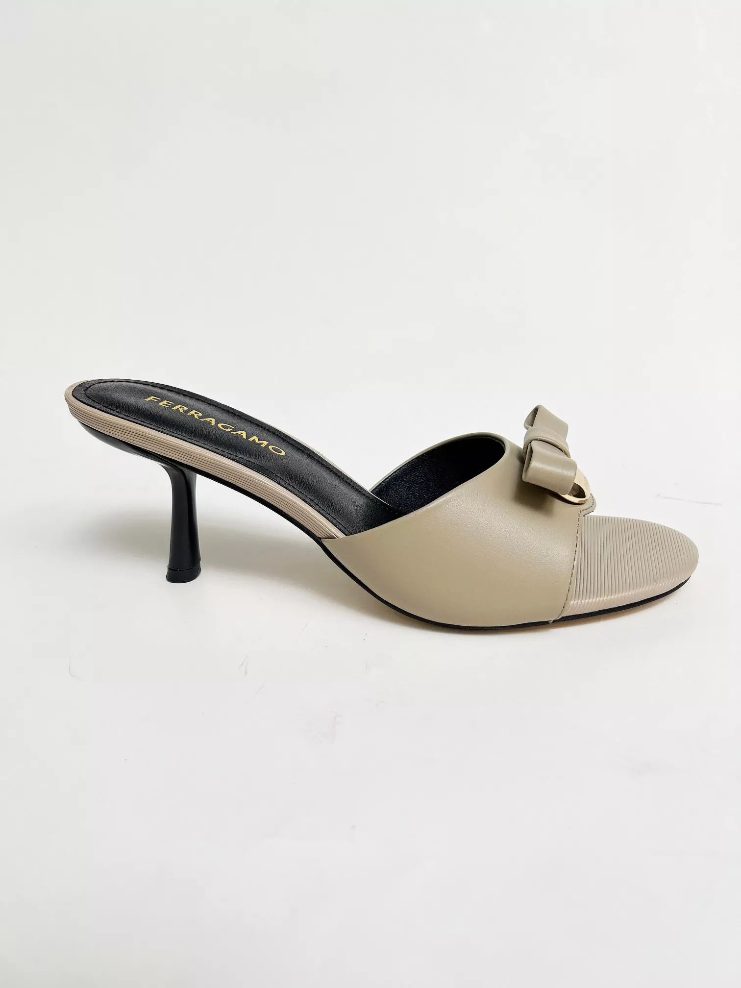 ModernLook 542 Salvatore Ferragamo Slippers For Women