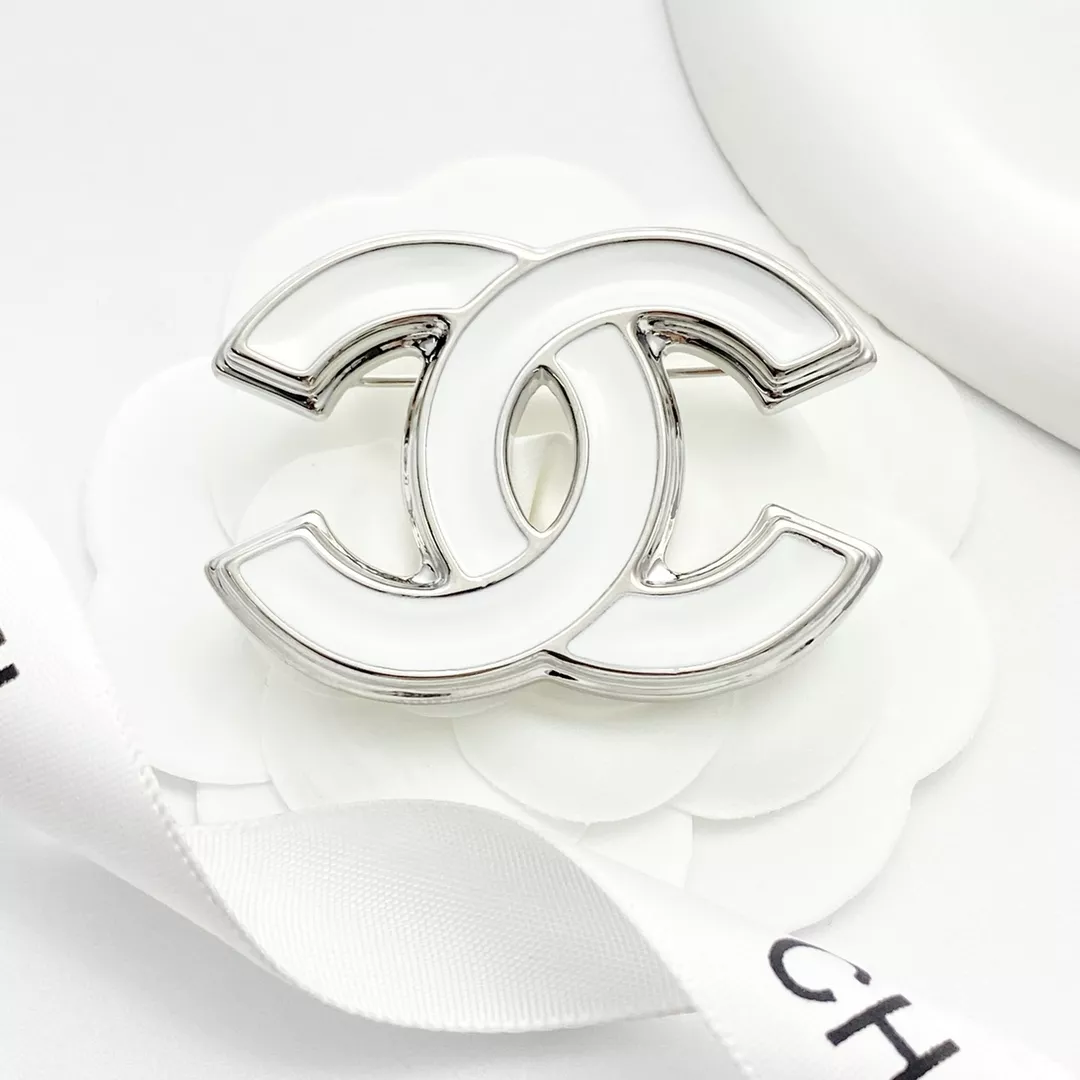 ModernLook 555 Chanel Brooches For Women
