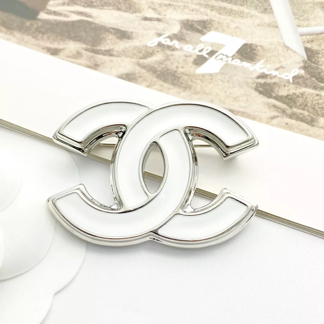 ModernLook 555 Chanel Brooches For Women