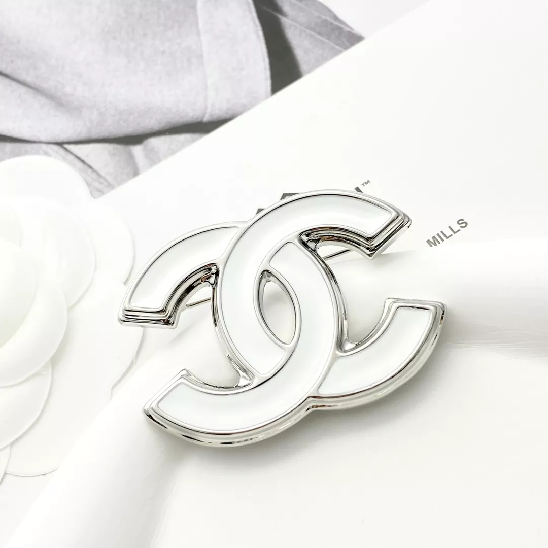 ModernLook 555 Chanel Brooches For Women