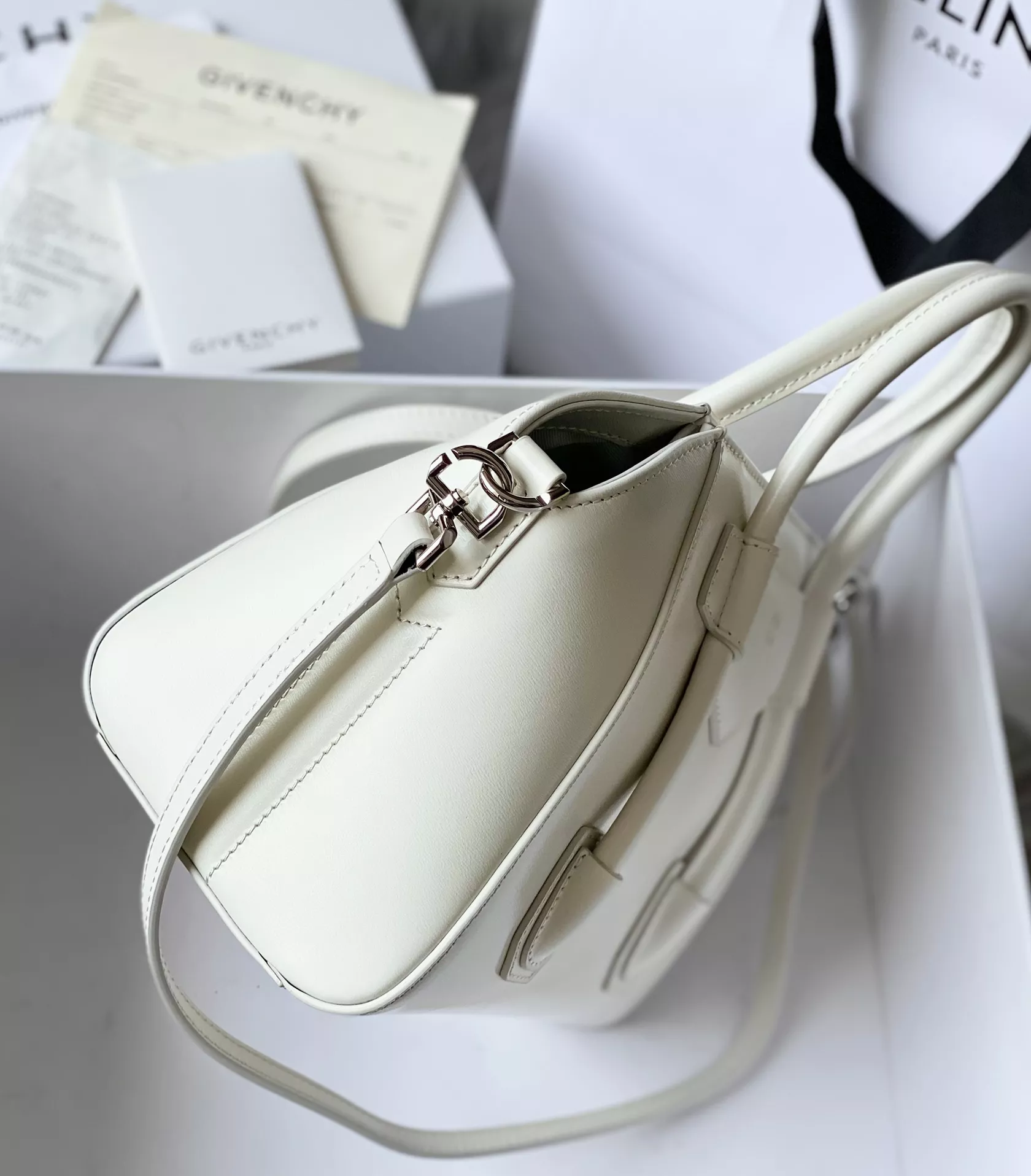 ModernLook 5783 Givenchy AAA Quality Handbags For Women