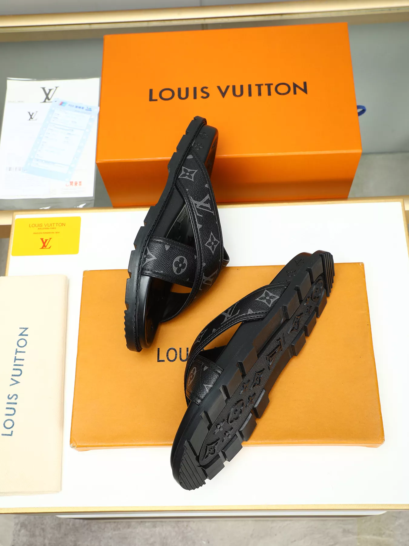 ModernLook 5800 Louis Vuitton Slippers For Men