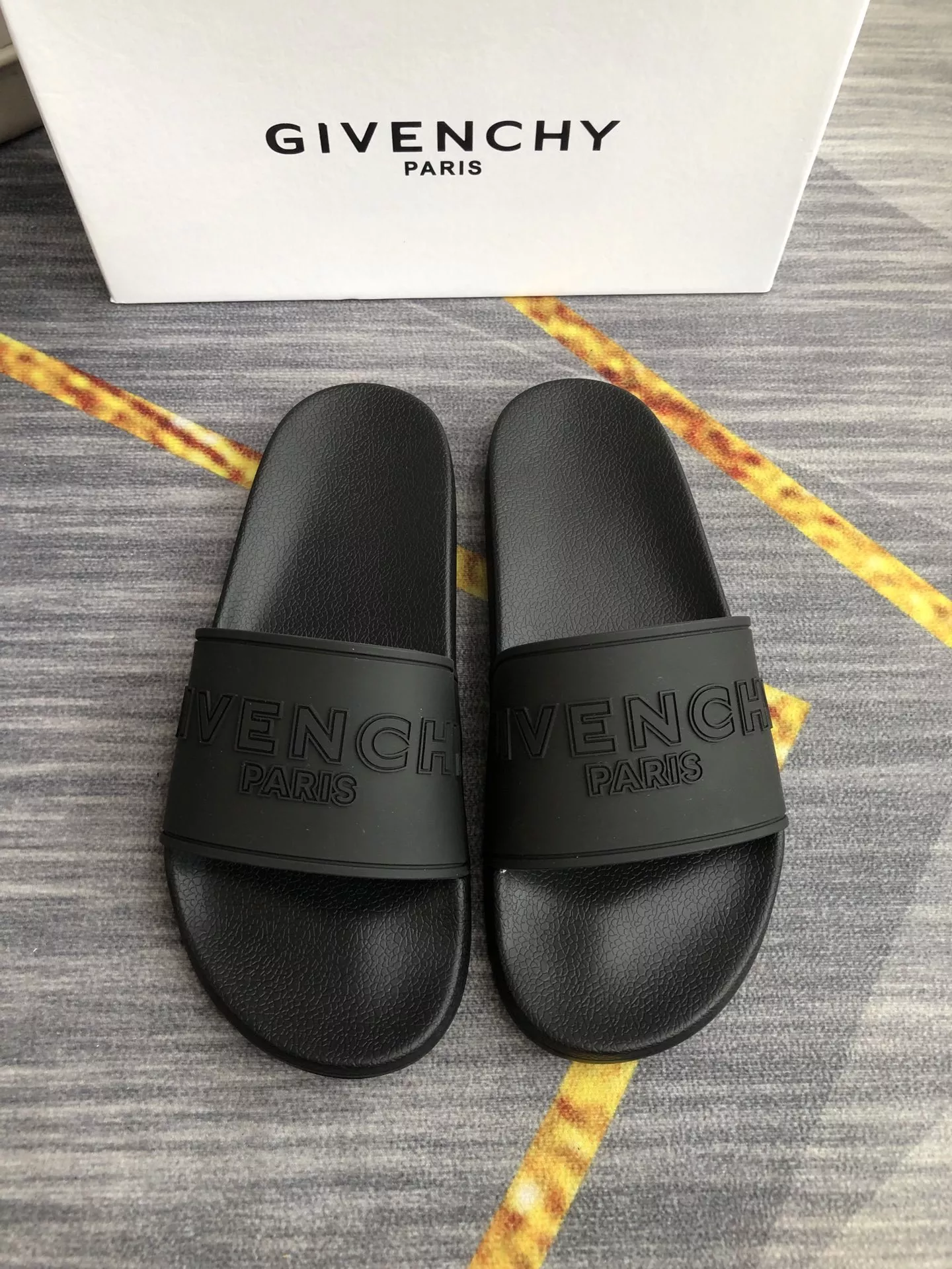 ModernLook 6033 Givenchy Slippers For Men
