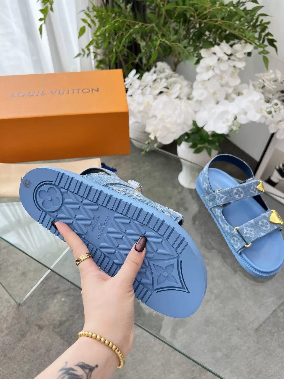 ModernLook 6054 Louis Vuitton Sandal For Women