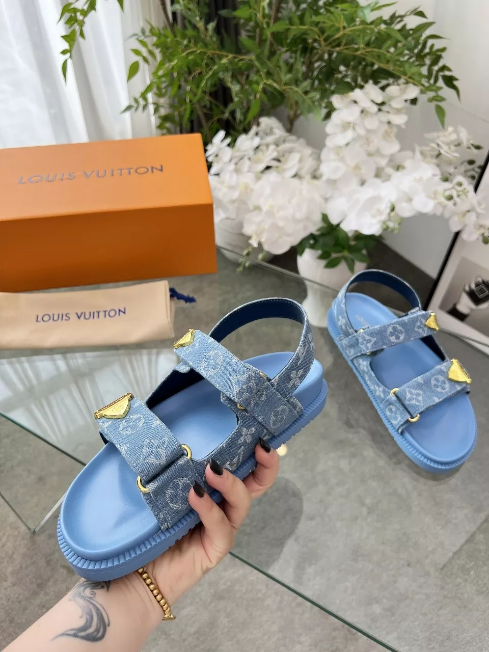 ModernLook 6054 Louis Vuitton Sandal For Women