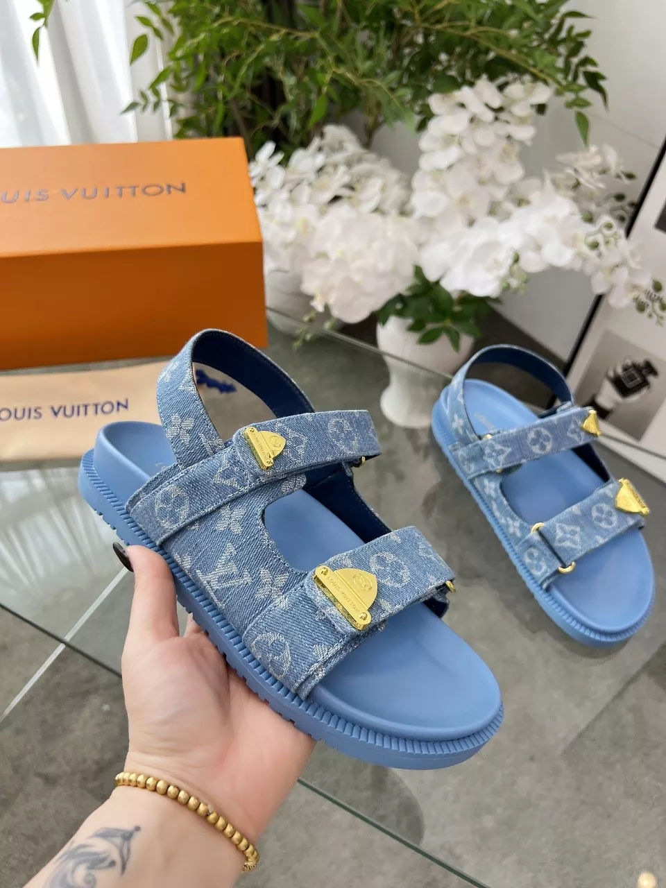 ModernLook 6054 Louis Vuitton Sandal For Women