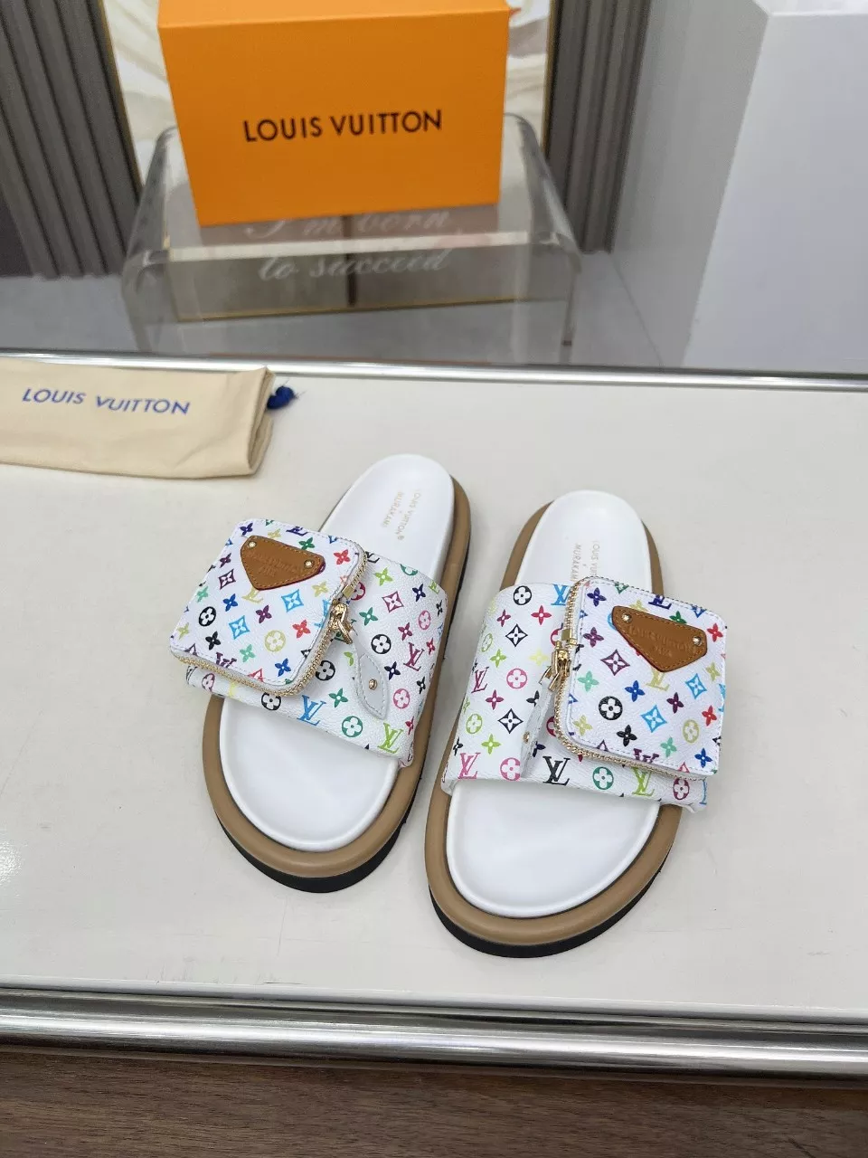 ModernLook 6073 Louis Vuitton Slippers For Women