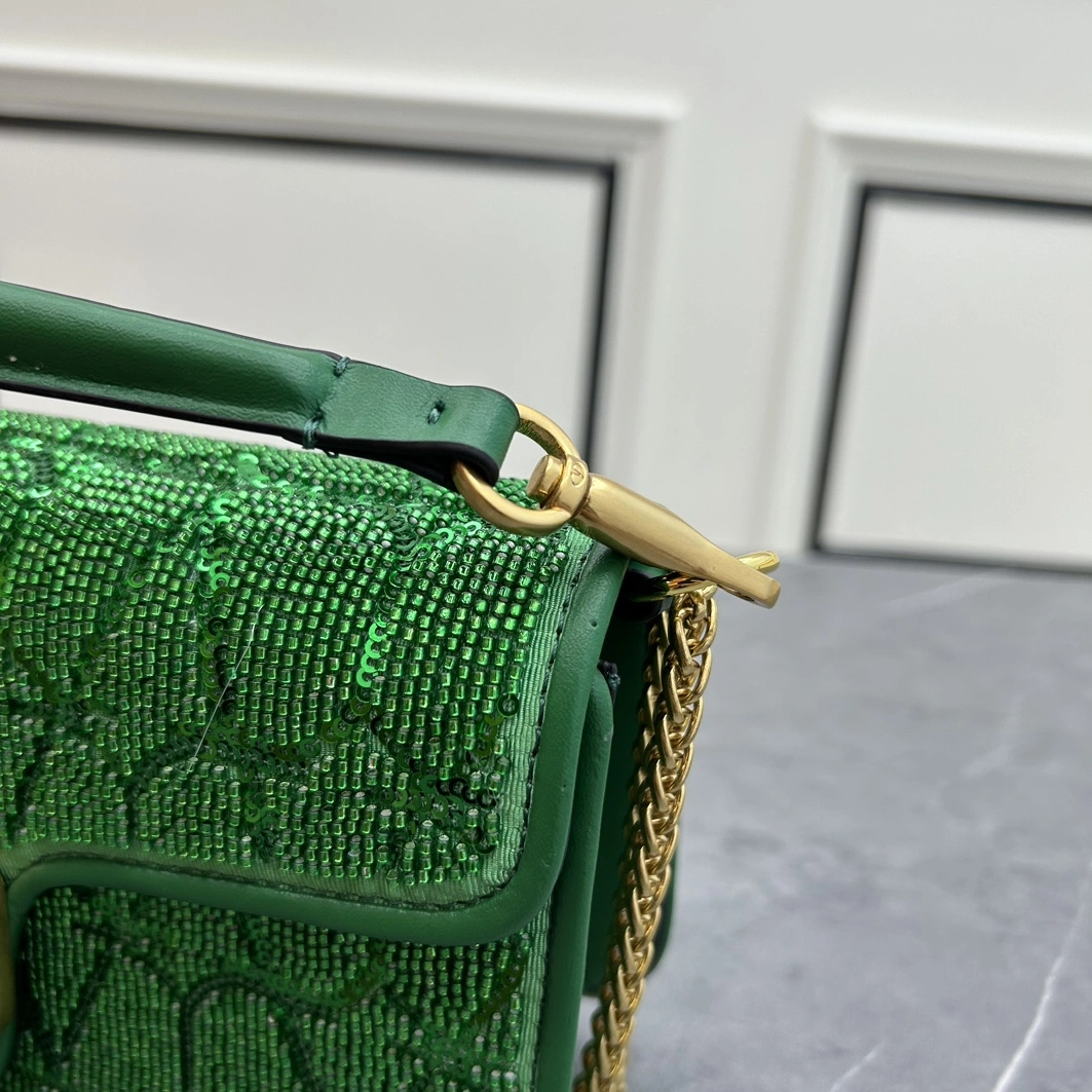ModernLook 6195 Valentino AAA Quality Messenger Bags For Women
