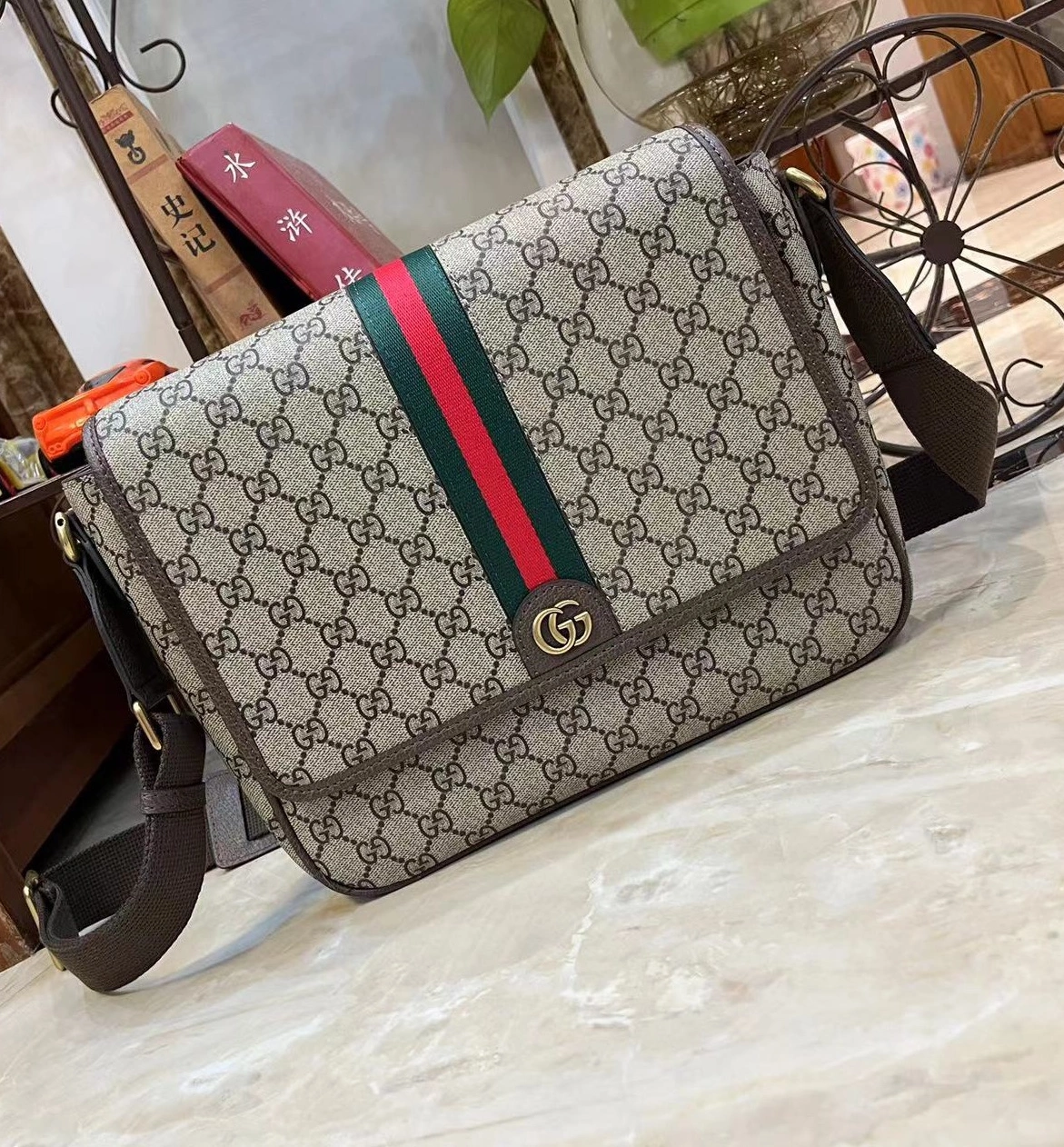 ModernLook 6339 Gucci AAA Man Messenger Bags