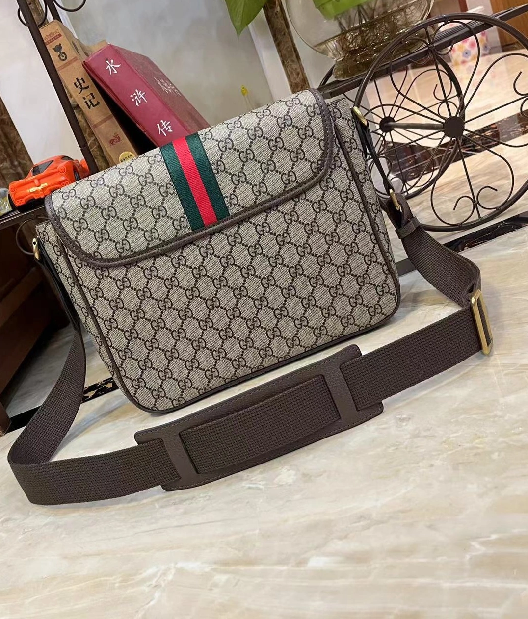 ModernLook 6339 Gucci AAA Man Messenger Bags
