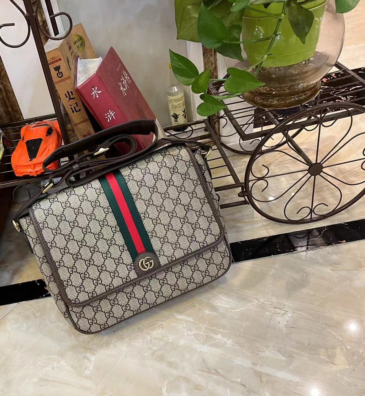 ModernLook 6339 Gucci AAA Man Messenger Bags