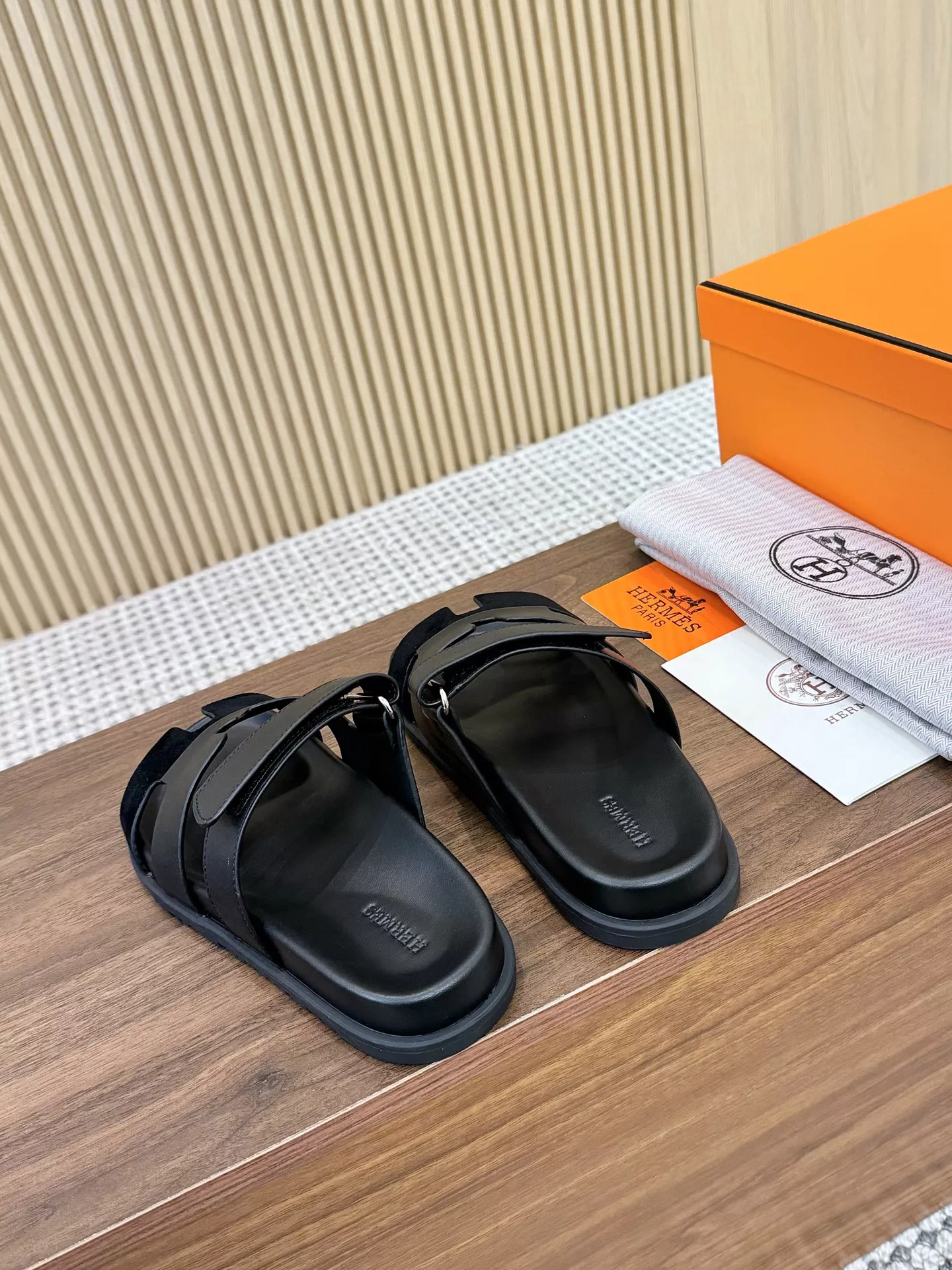 ModernLook 6339 Hermes Slippers For Men