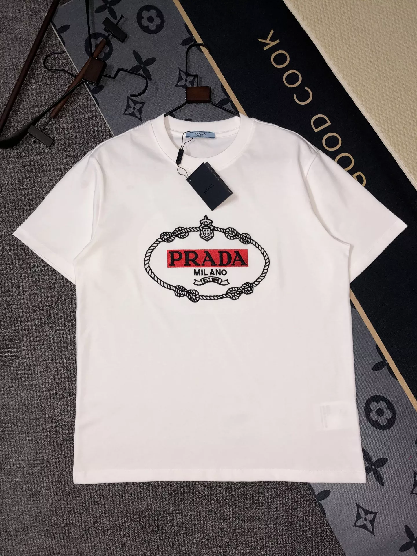 ModernLook 6549 Prada T-Shirts Short Sleeved For Unisex