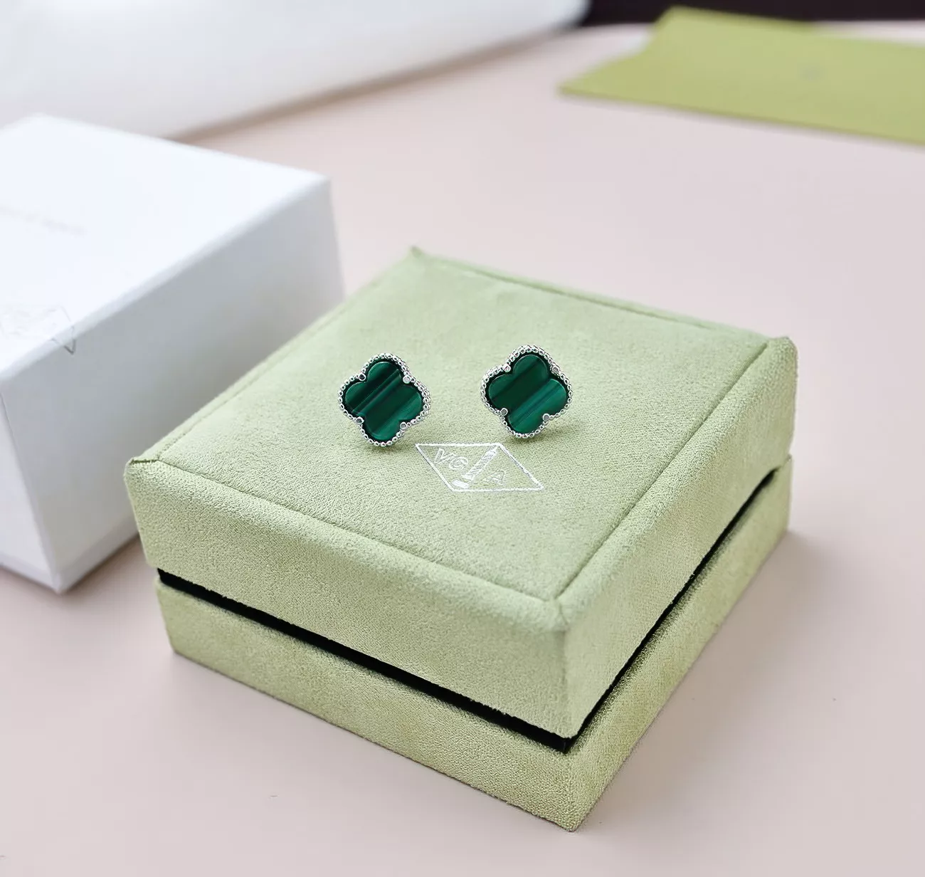 ModernLook 6576 Van Cleef & Arpels Earrings For Women