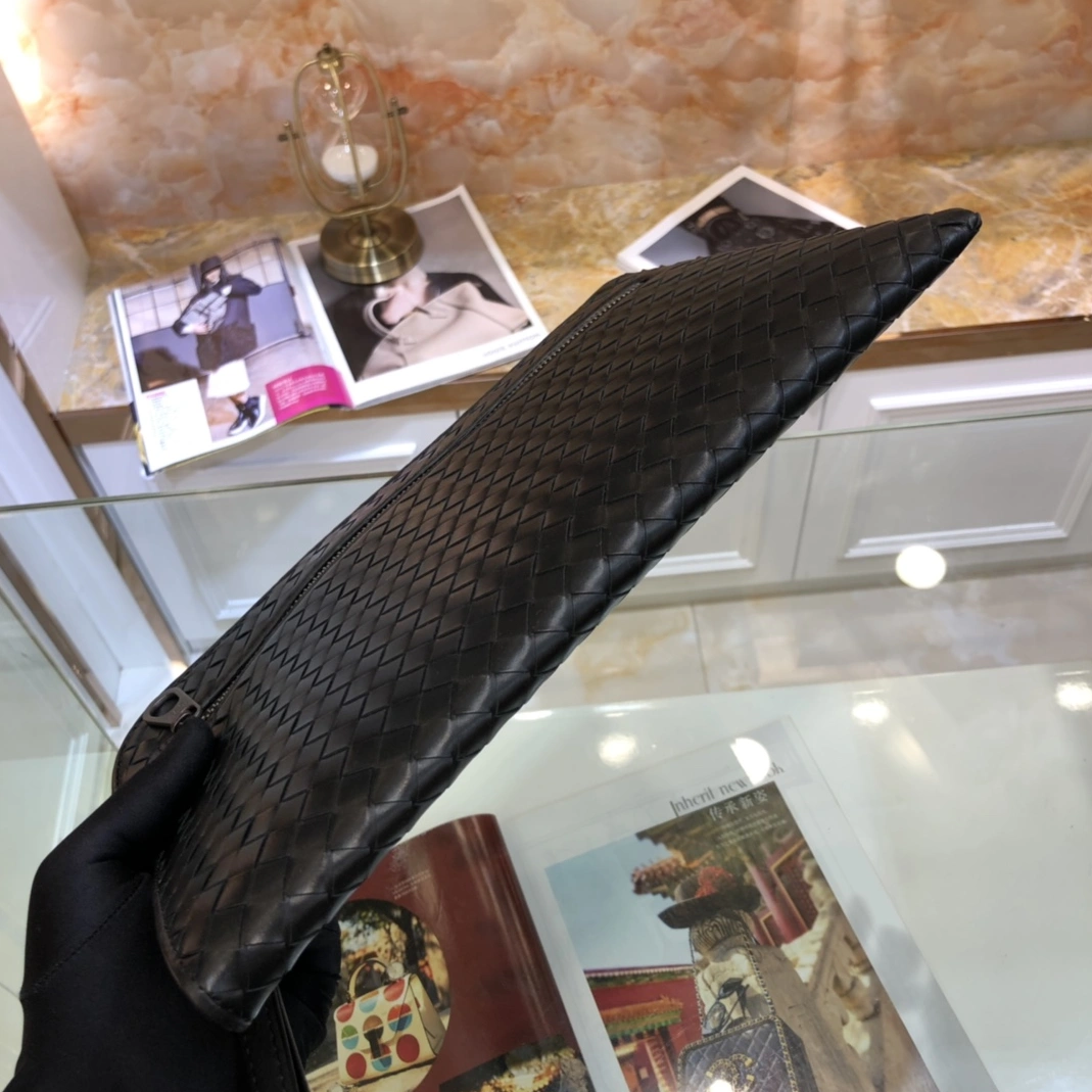 ModernLook 6746 Bottega Veneta AAA Man Wallets