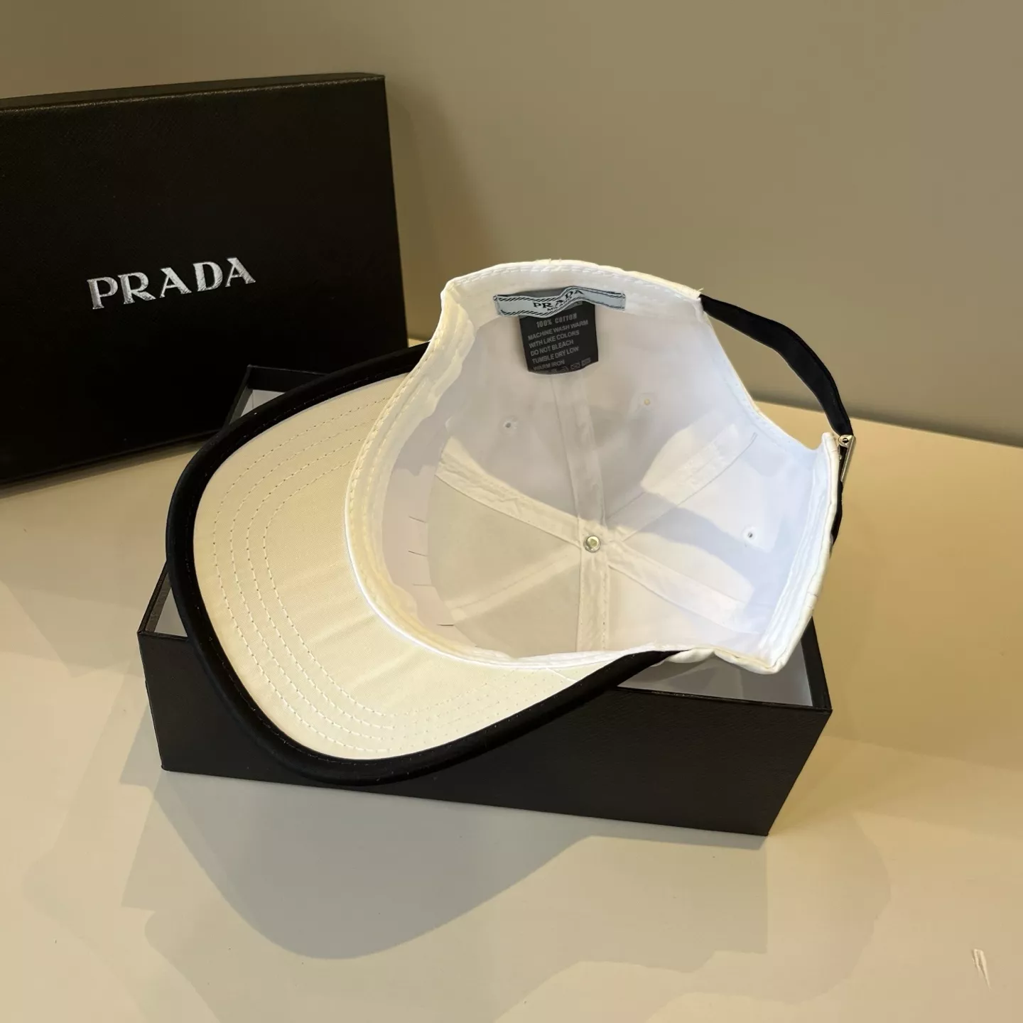 ModernLook 6915 Prada Caps