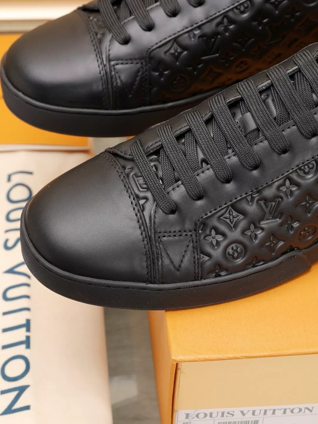 ModernLook 7100 Louis Vuitton Casual Shoes For Men
