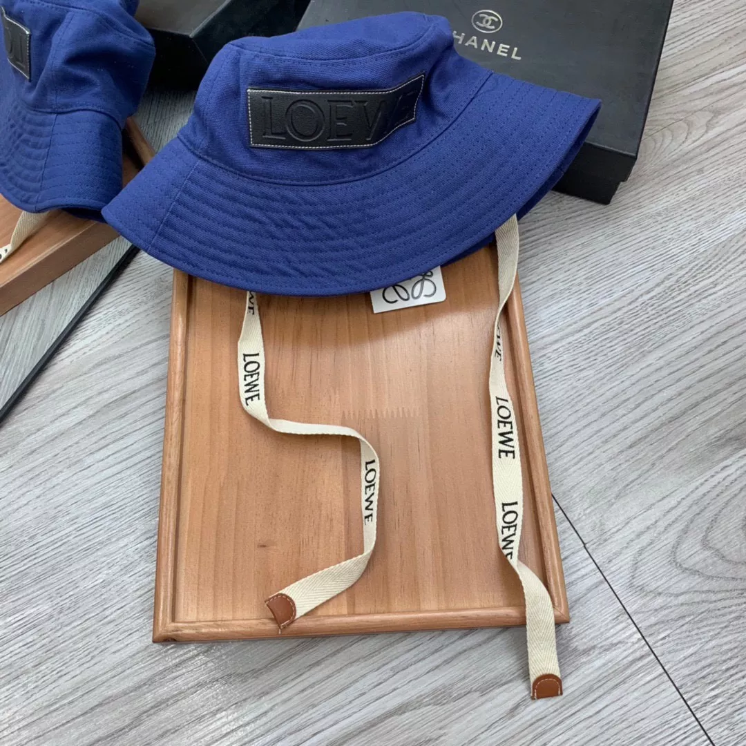 ModernLook 7123 LOEWE Caps