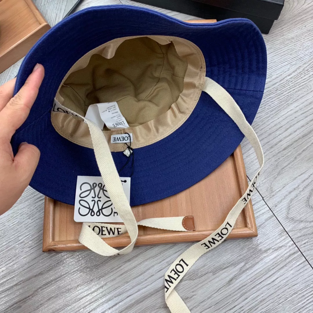 ModernLook 7123 LOEWE Caps