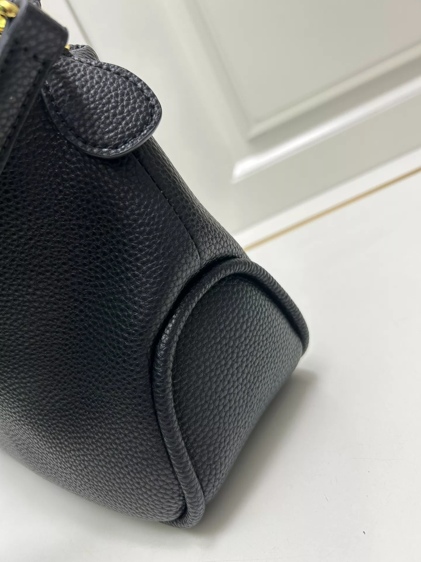 ModernLook 7164 Prada AAA Quality Handbags For Women