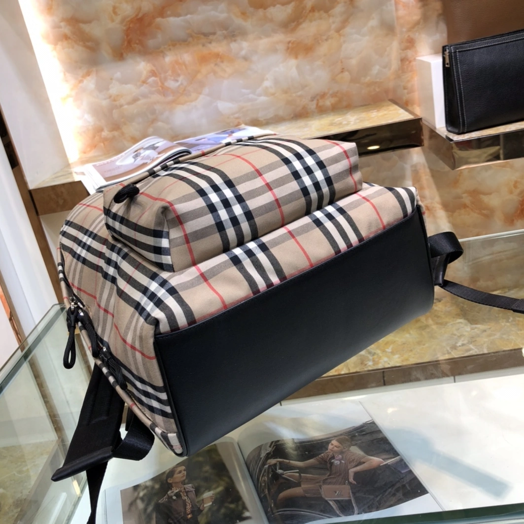 ModernLook 7204 Burberry AAA Man Backpacks