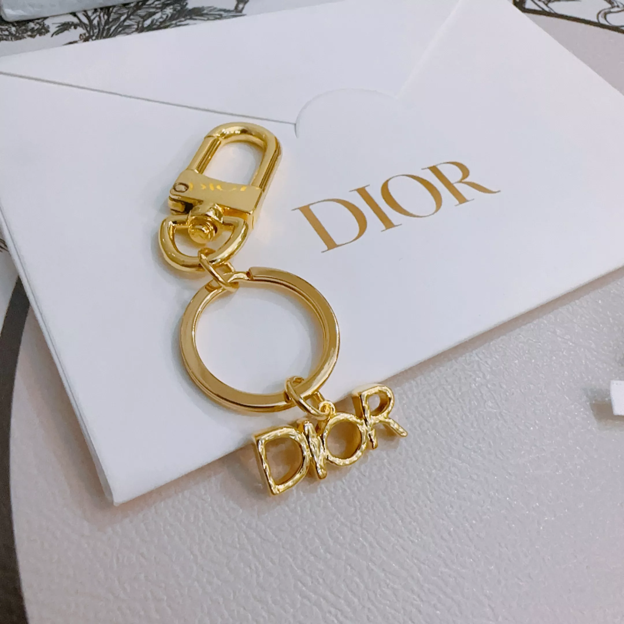 ModernLook 7536 Christian Dior Key Holder And Bag Buckle