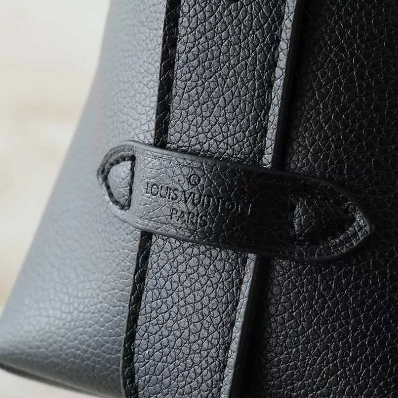 ModernLook 7558 Louis Vuitton AAA Quality Messenger Bags For Women